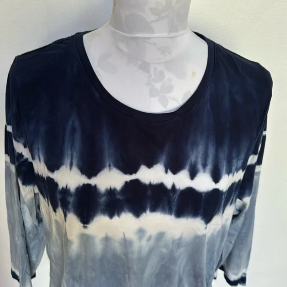 Chico's Zenergy Tie-Dye Drawstring 3/4 Sleeve Blue Tie Dye Top - Picture 2 of 9